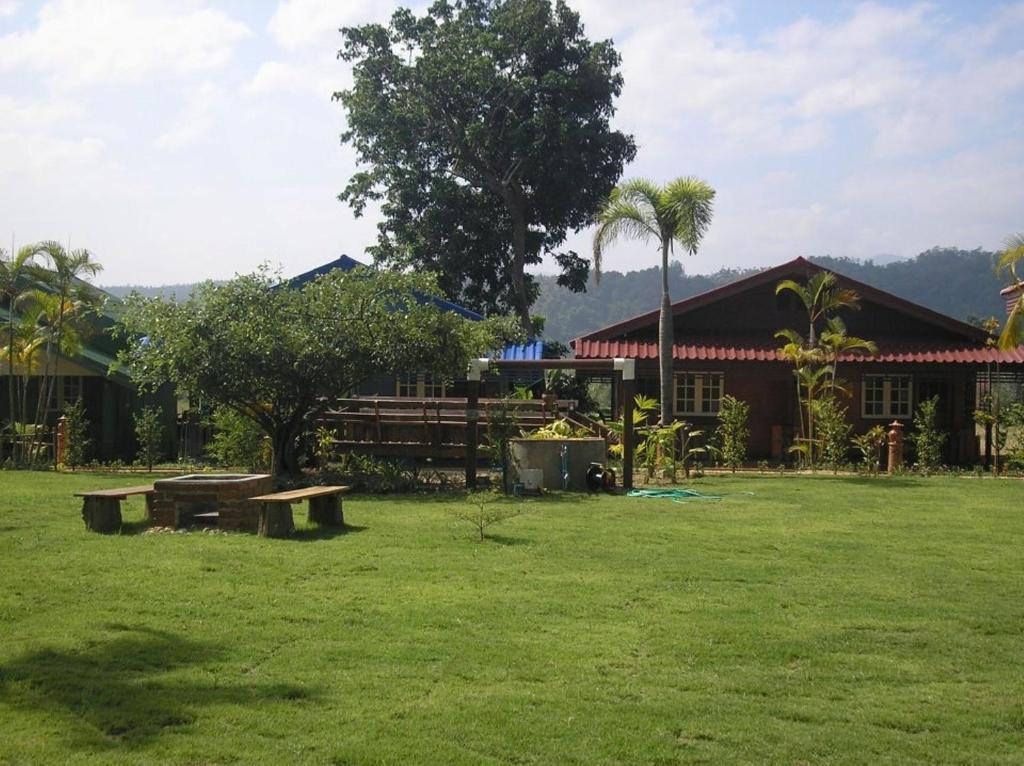 Tamarind Grand Resort Mae Sariang Eksteriør billede