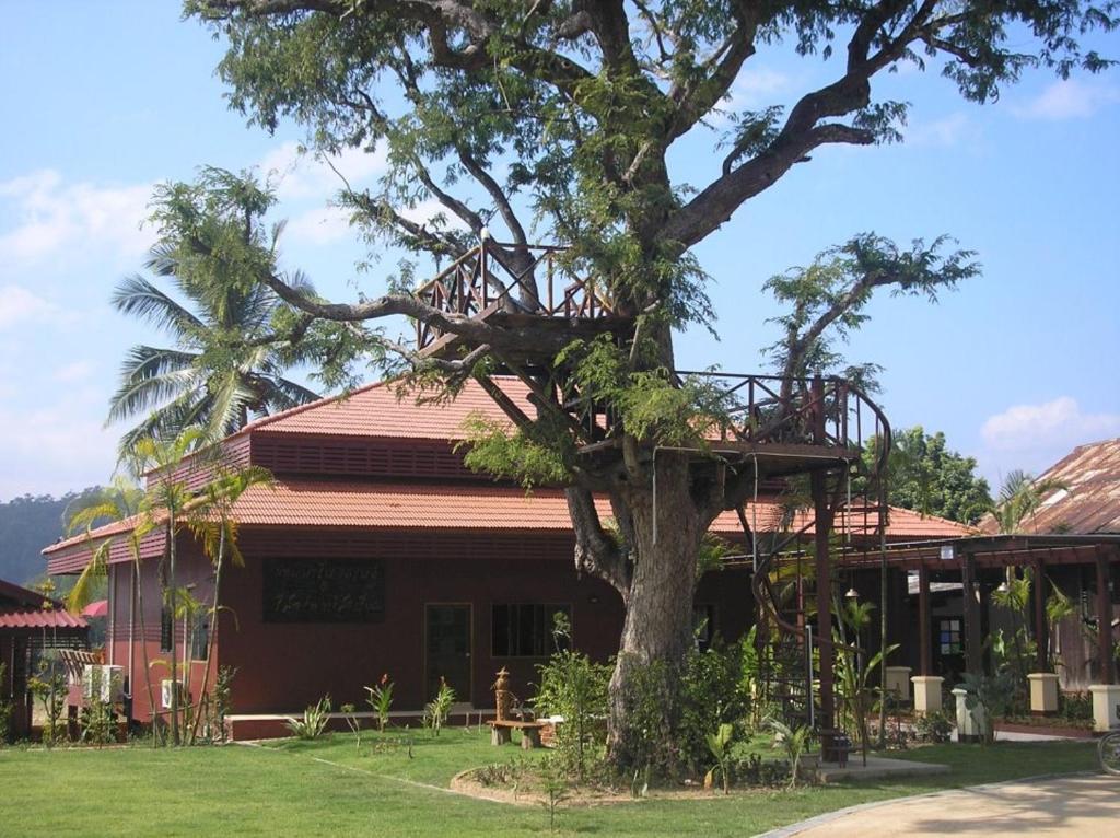 Tamarind Grand Resort Mae Sariang Eksteriør billede