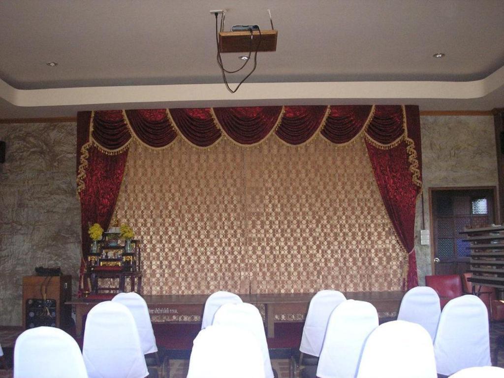 Tamarind Grand Resort Mae Sariang Eksteriør billede